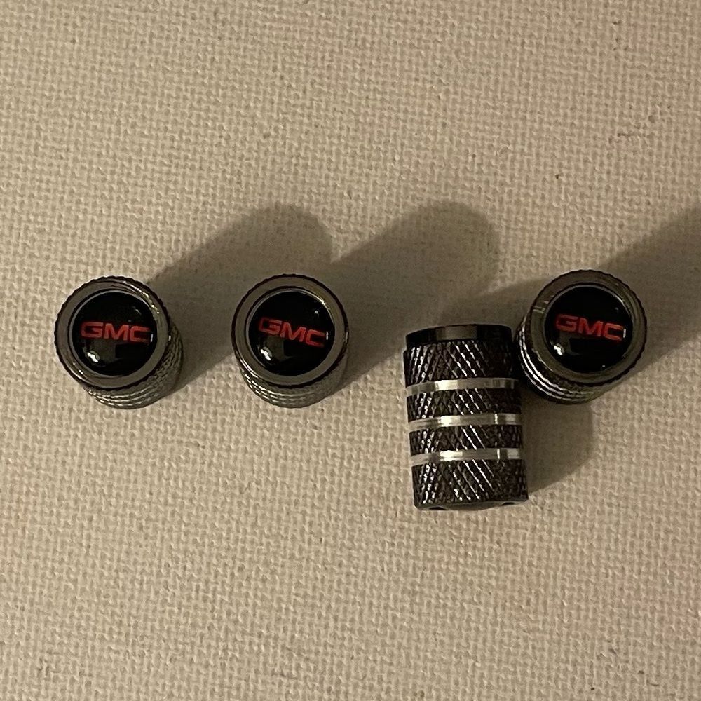 GMC Logo valve Stem caps in Gray set of 4 NWT